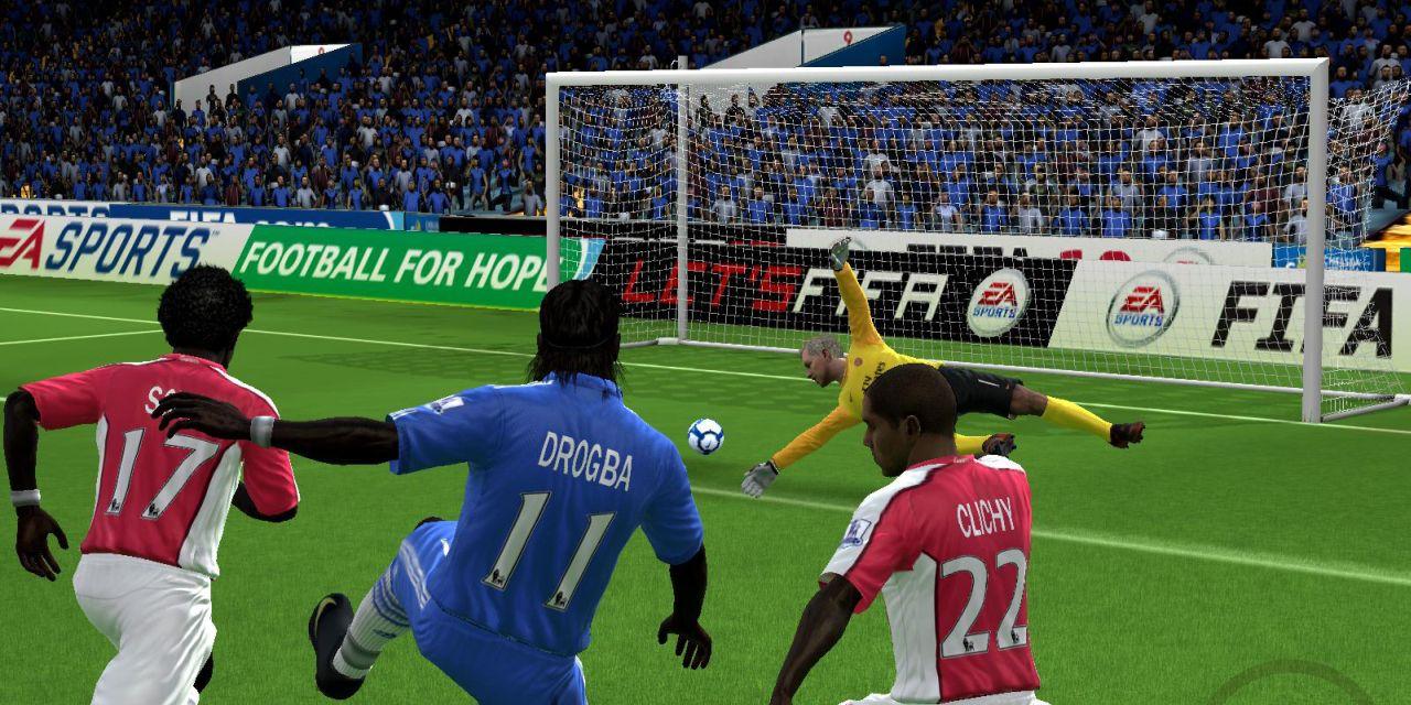 EA SPORTS FIFA Online Kicked Off