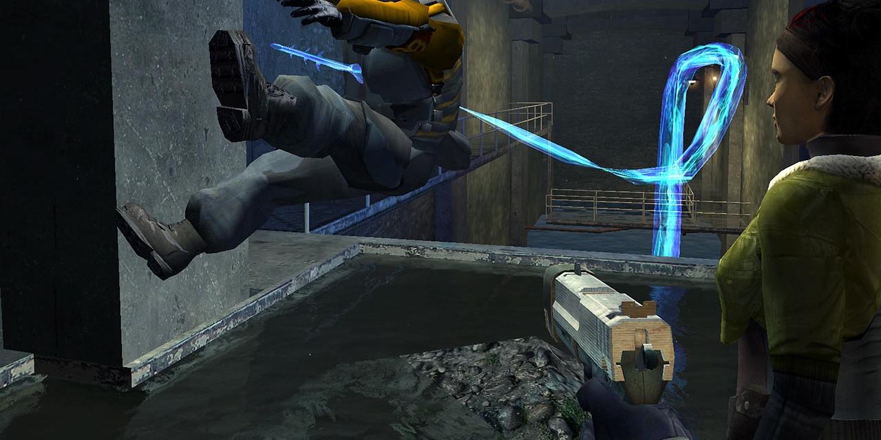 Exclusive Half-Life 2 Gameplay Video [Updated]