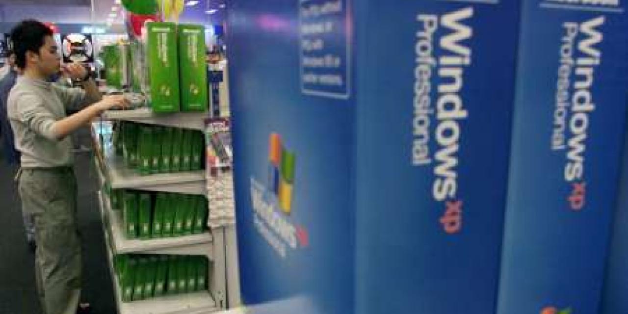 Microsoft Launches Windows XP