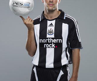 Michael Owen Is PES 2008 Cover Star