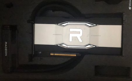 Unreleased AMD 6900 XTX watercooled card pictured