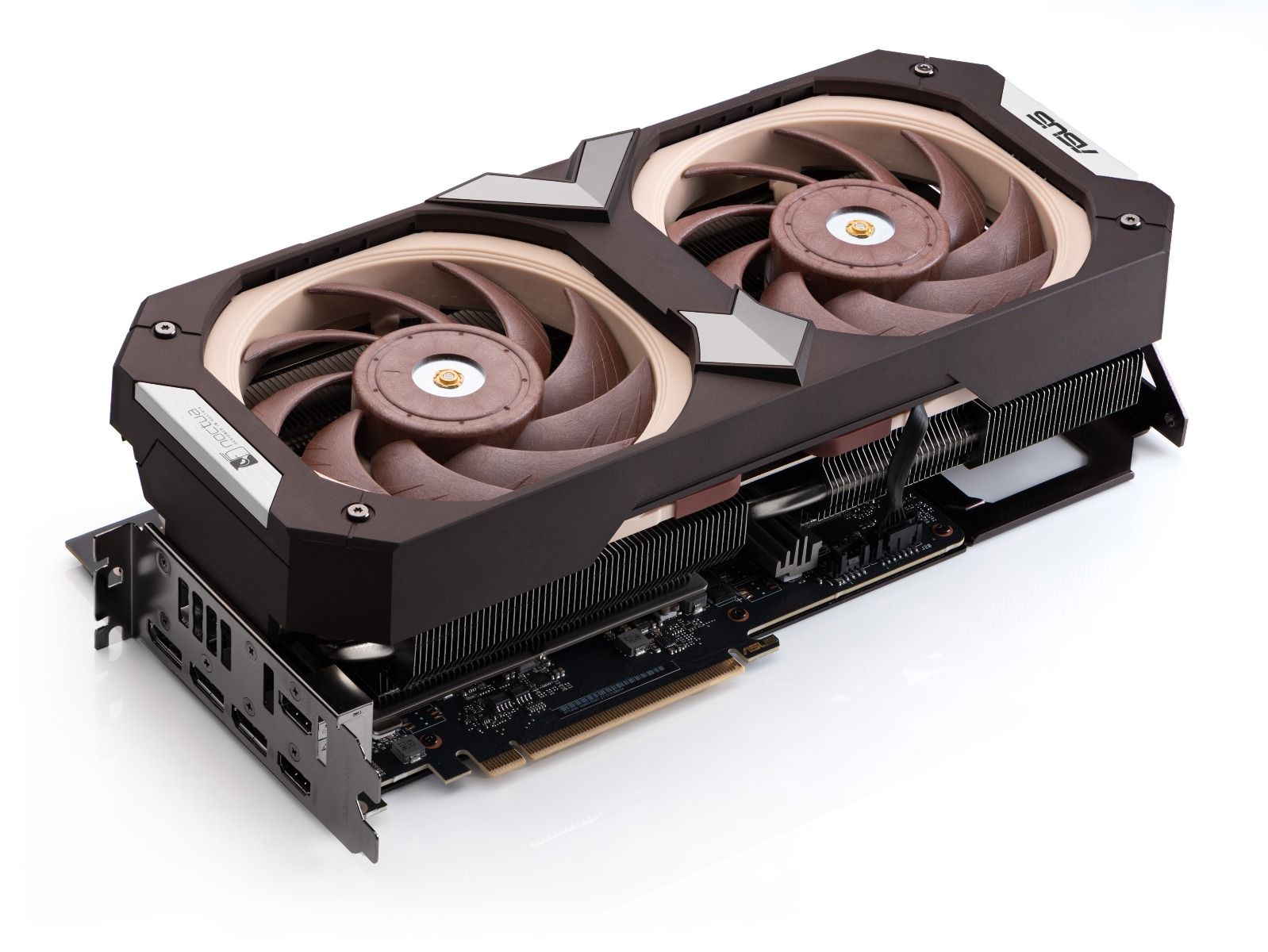 Noctua et Asus vous proposent la version la plus silencieuse de la GeForce RTX 4080