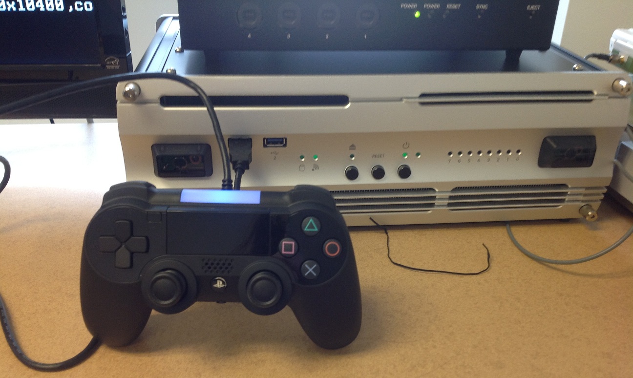 Fuite d'une photo du kit de développement Orbis et de la manette de la PlayStation 4