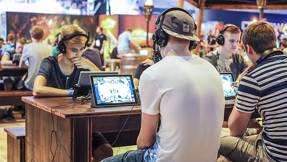 Blizzard pledges to improve Hearthstone tournaments after mishaps