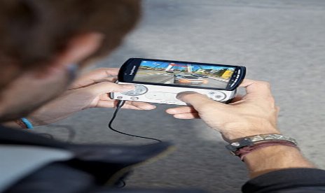 PlayStation Phone Xperia PLAY Officially Dated And Detailed