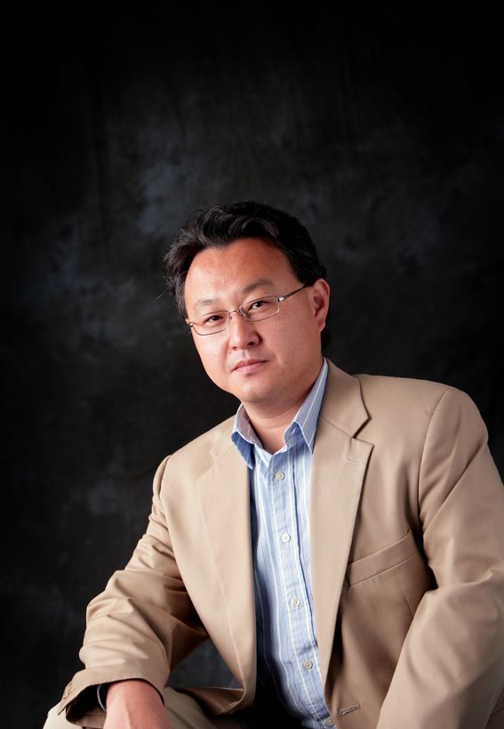 Sony President Hopes For Xbox 360 Success In Japan