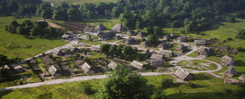 La cuarta gran actualización de Manor Lords trae nuevos mapas, una mecánica de construcción de puentes y mucho más.